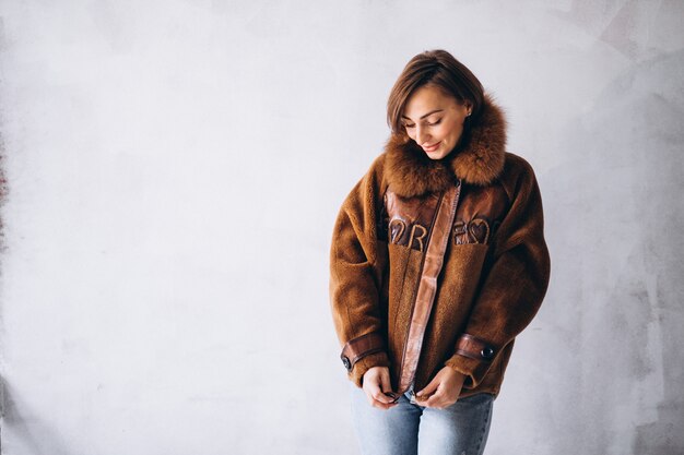 Jak wybrać idealną kurtkę przejściową na wiosnę i jesień?