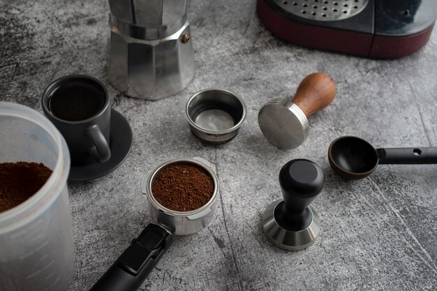 Tajniki wyboru idealnego młynka do kawy dla domowego baristy