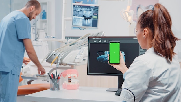 Jakie nowoczesne technologie zmieniają oblicze współczesnej stomatologii?